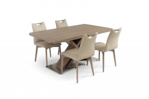 Alster X base table with Ritz leather chairs, Nordholtz