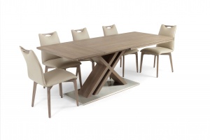 Alster X base table with Ritz leather chairs - photo №9