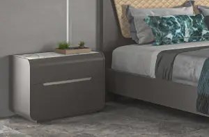 Andrea Bedroom Collection - photo №8